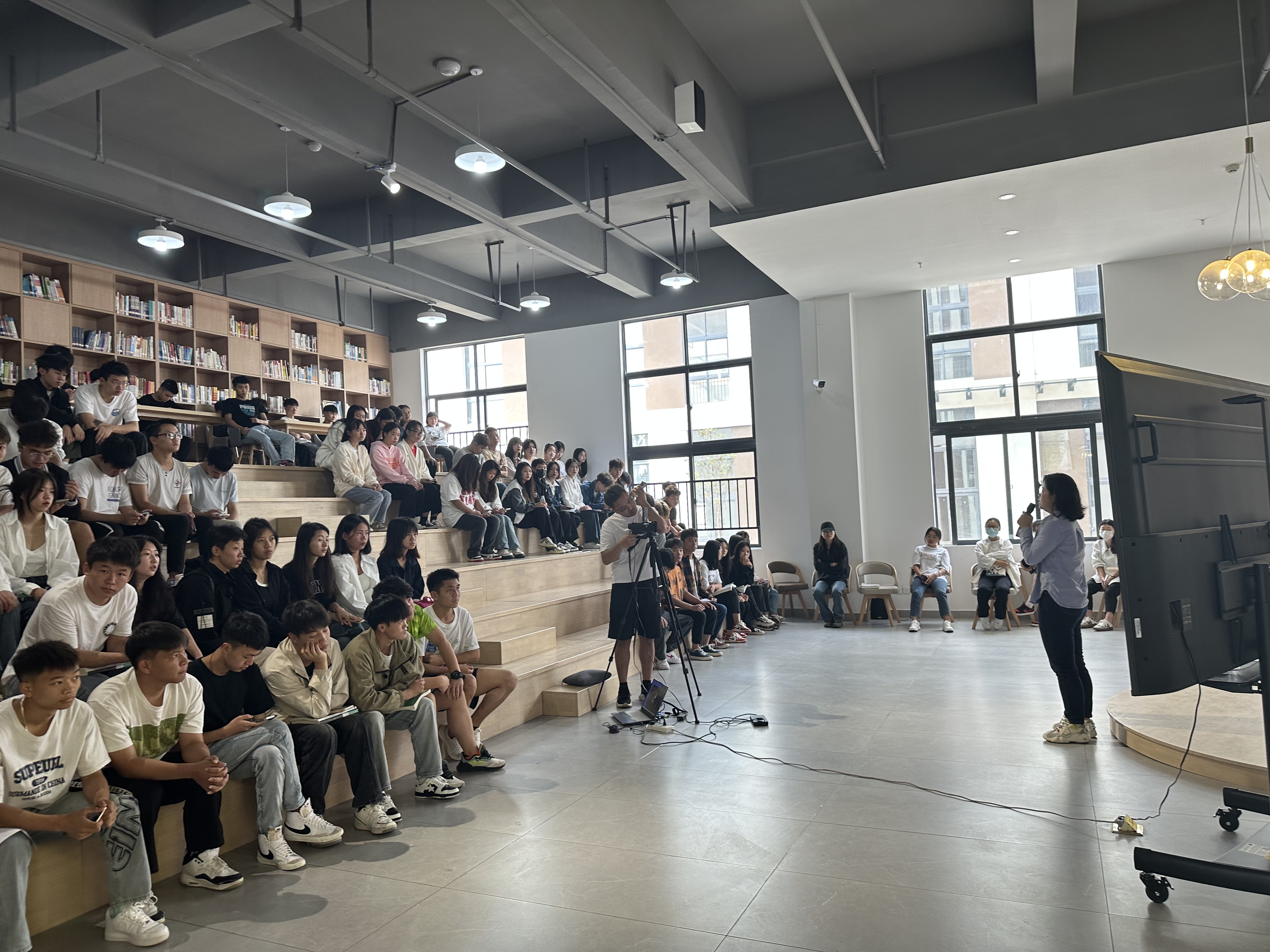 【百校千企万岗 百日冲刺行动】云农职云安产业学院举办2023届毕业生招聘会暨2024届学生岗位实习双选会