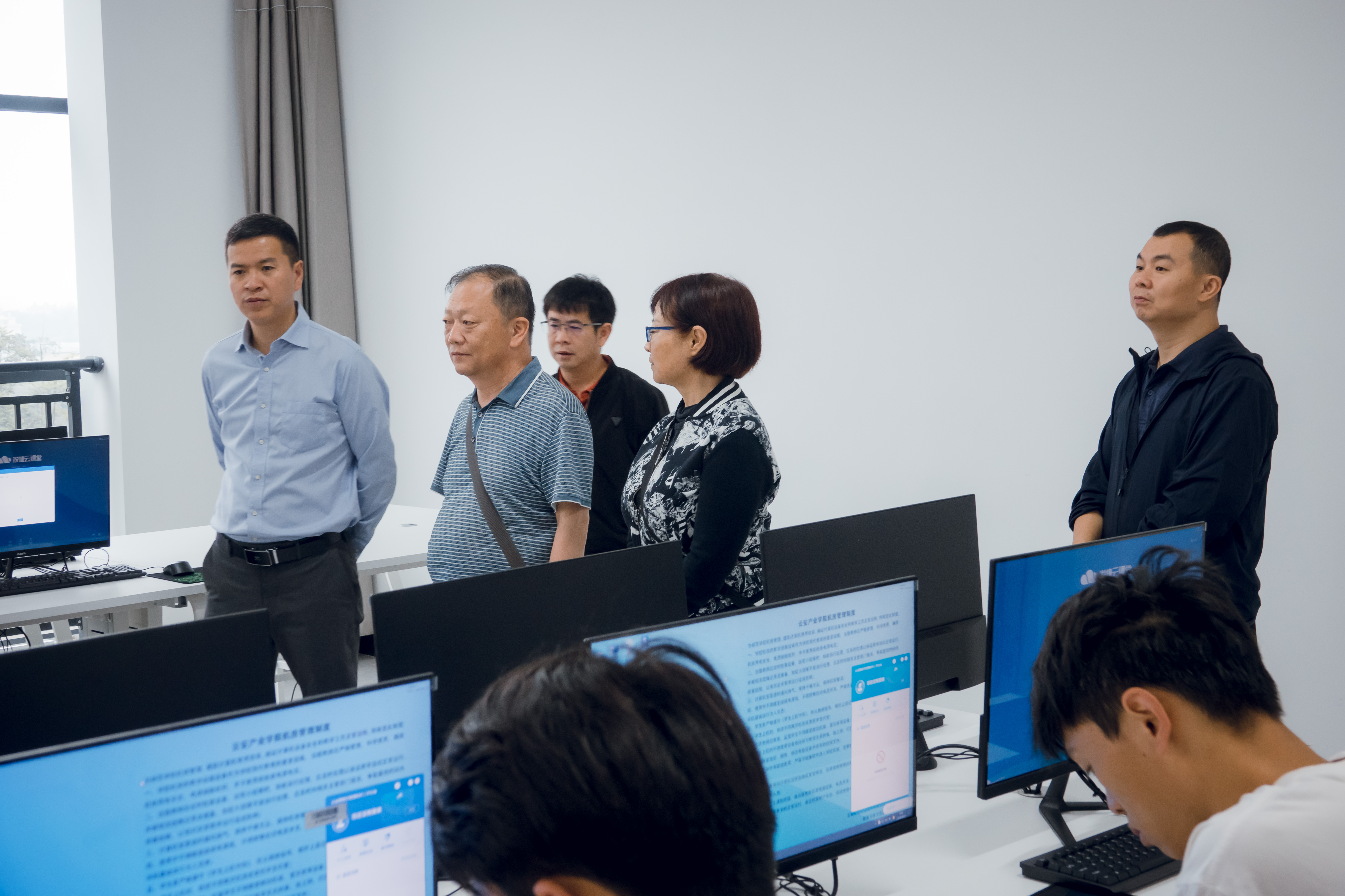 云安产业学院组织开展2023年秋季学期期初教学检查工作