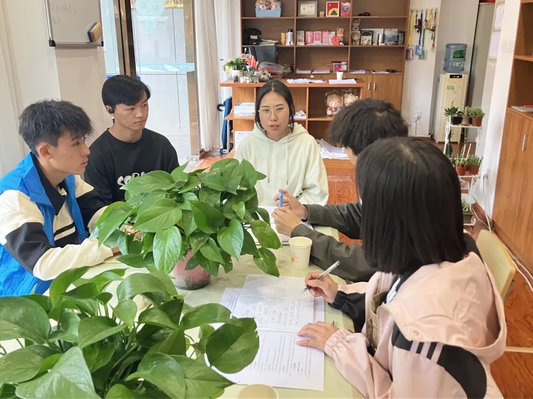 “易”起来  更精彩 | 云安产业学院易班工作站前往小哨校区进行交流学习