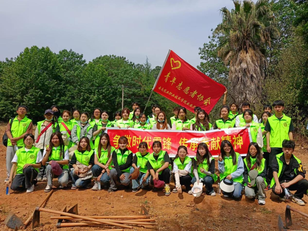 热血燃青春，青年筑乡村——云安产业学院团总支成功开展弘扬五四精神助力乡村振兴实践活动