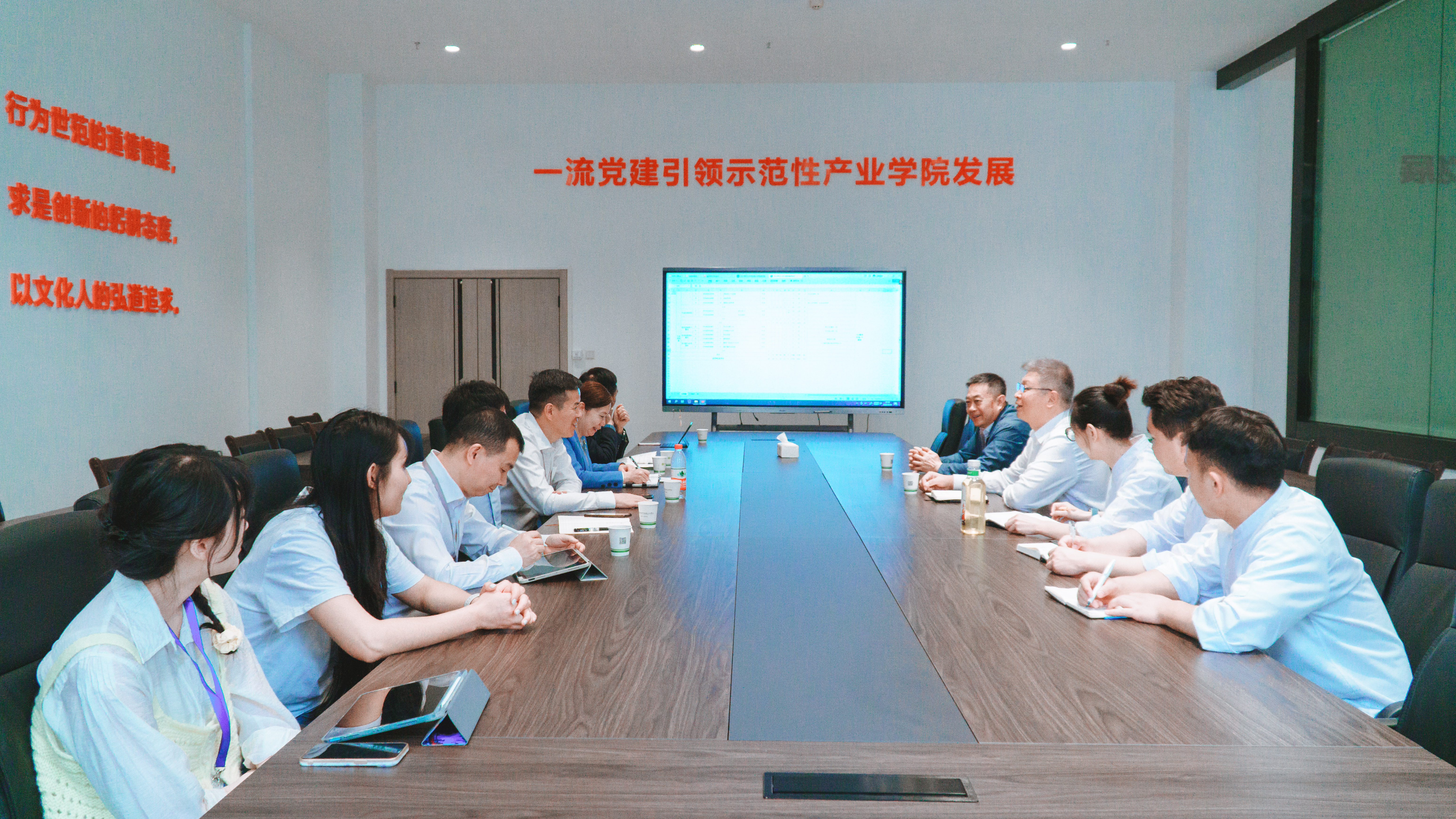 【职业教育活动周】——“劳模·技能大师进校园”示范性产业学院建设暨烹饪专业建设交流会