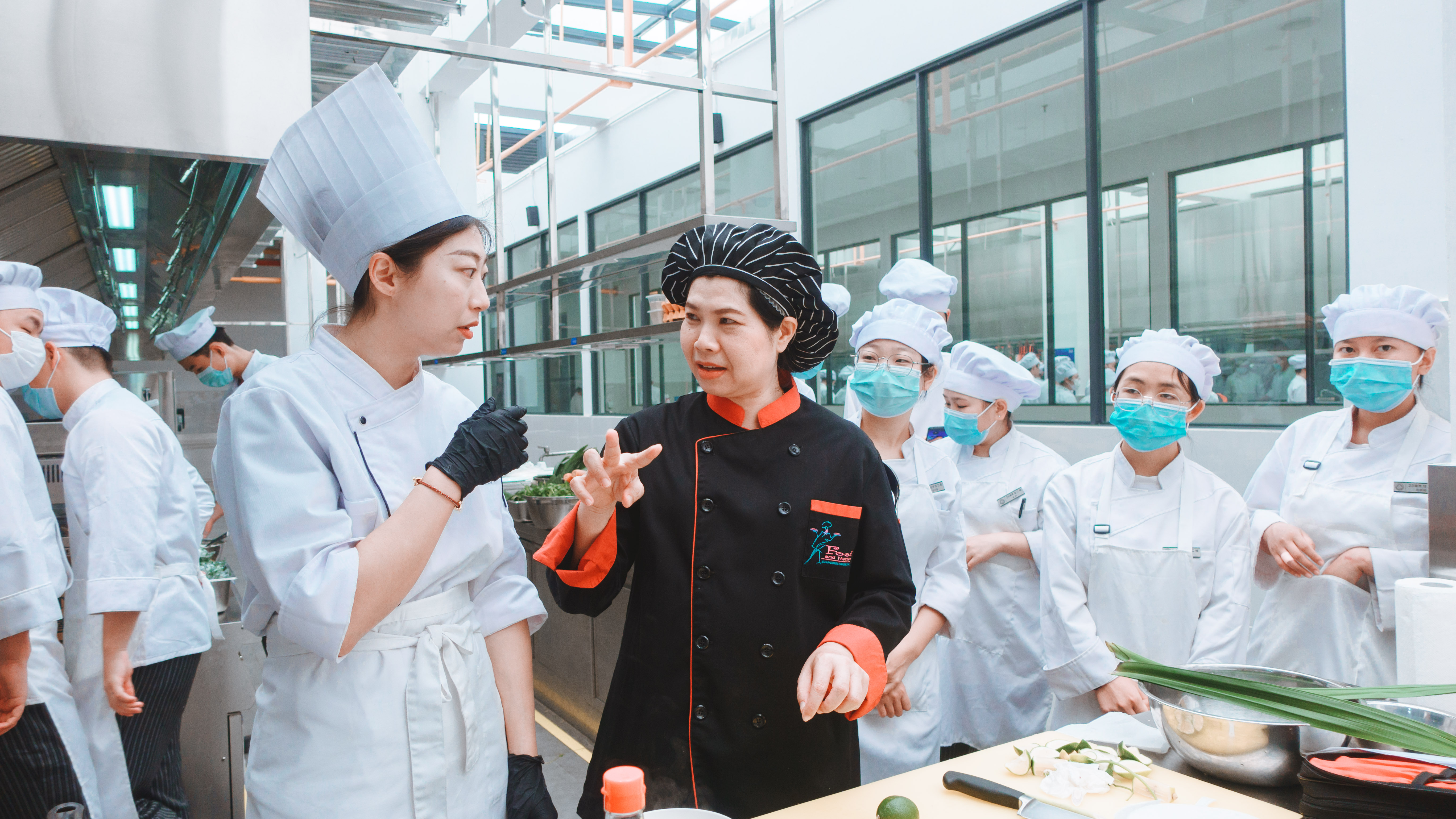 【我眼中的职业教育活动周】——中泰一家亲美食交流活动