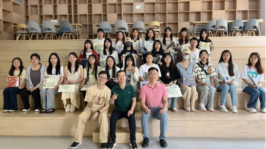 耕读书院举行阅读答题挑战赛与线上诗词大会获奖学生颁奖仪式