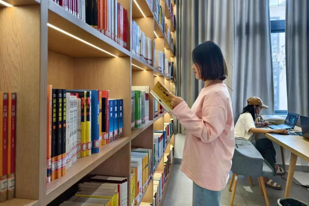 书香满园·智慧共享——青团读书会助力校园文化建设