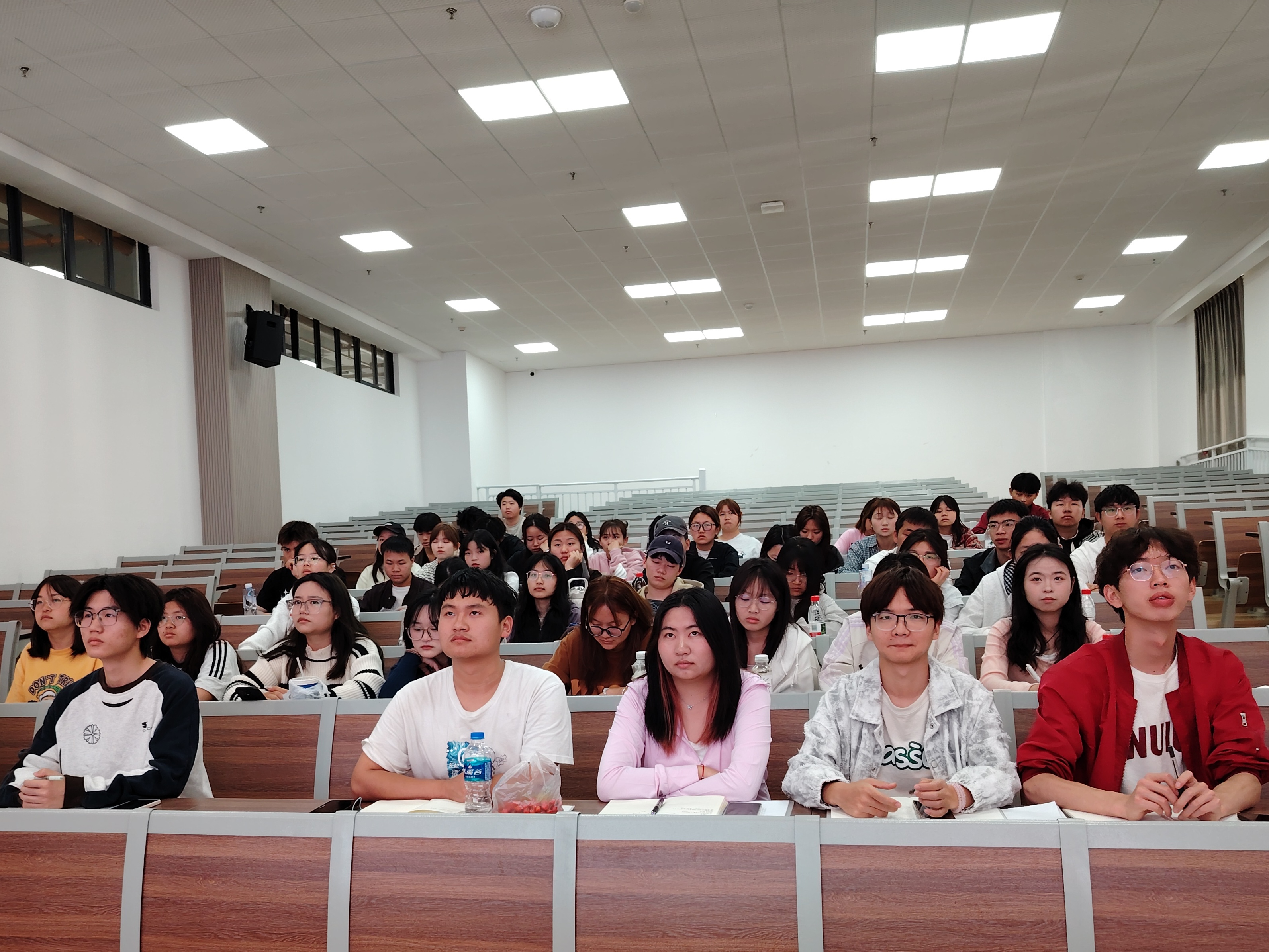 云南农业职业技术学院云安产业学院开展“为生命护航，与急救同行”红十字初级救护员培训活动