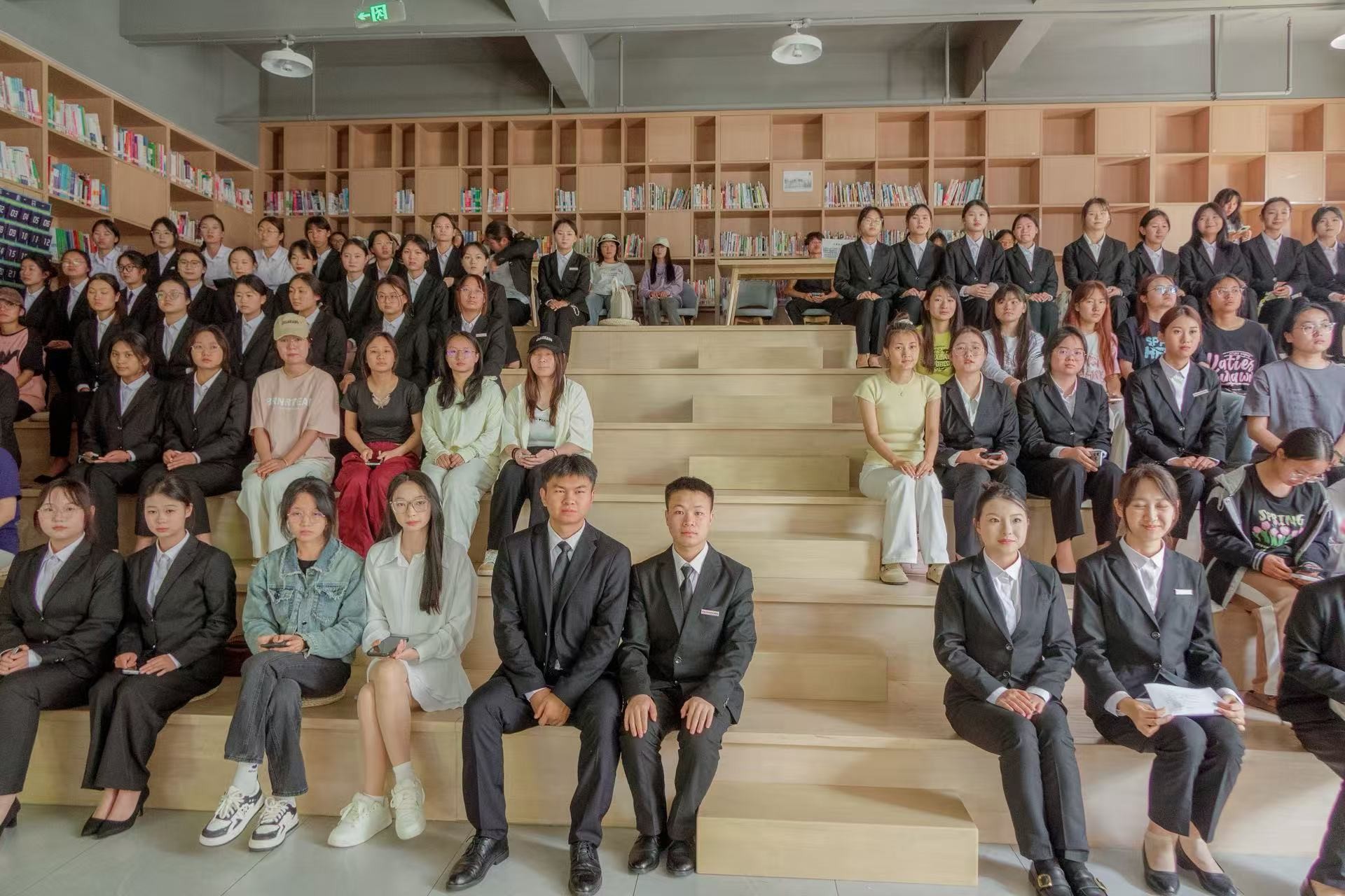 蒲公英计划——“以书为种·知识远航”读书分享会圆满举办