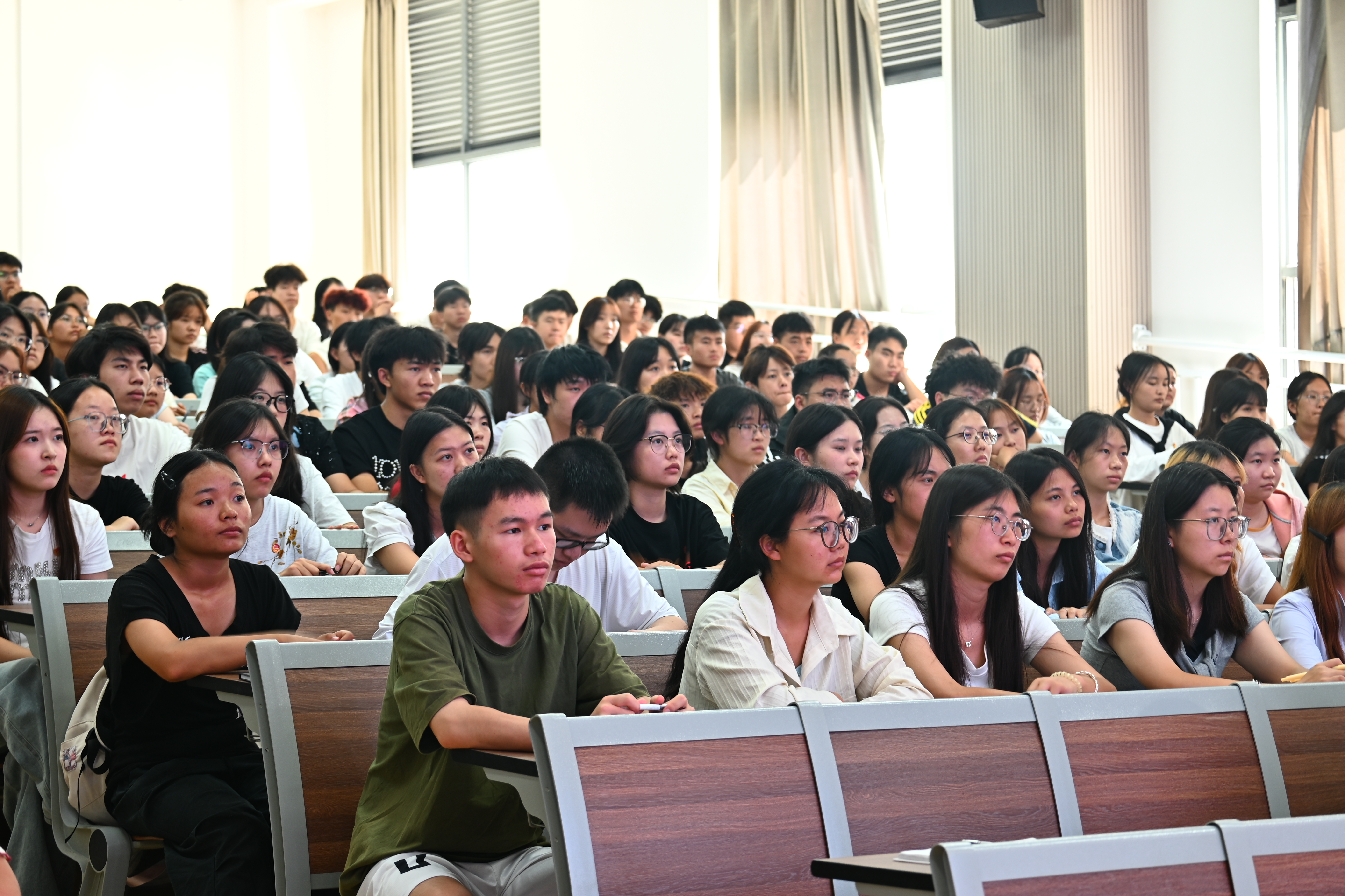 云南农业职业技术学院云安农文旅产业学院组织开展2025级新生团员入党主题教育团课